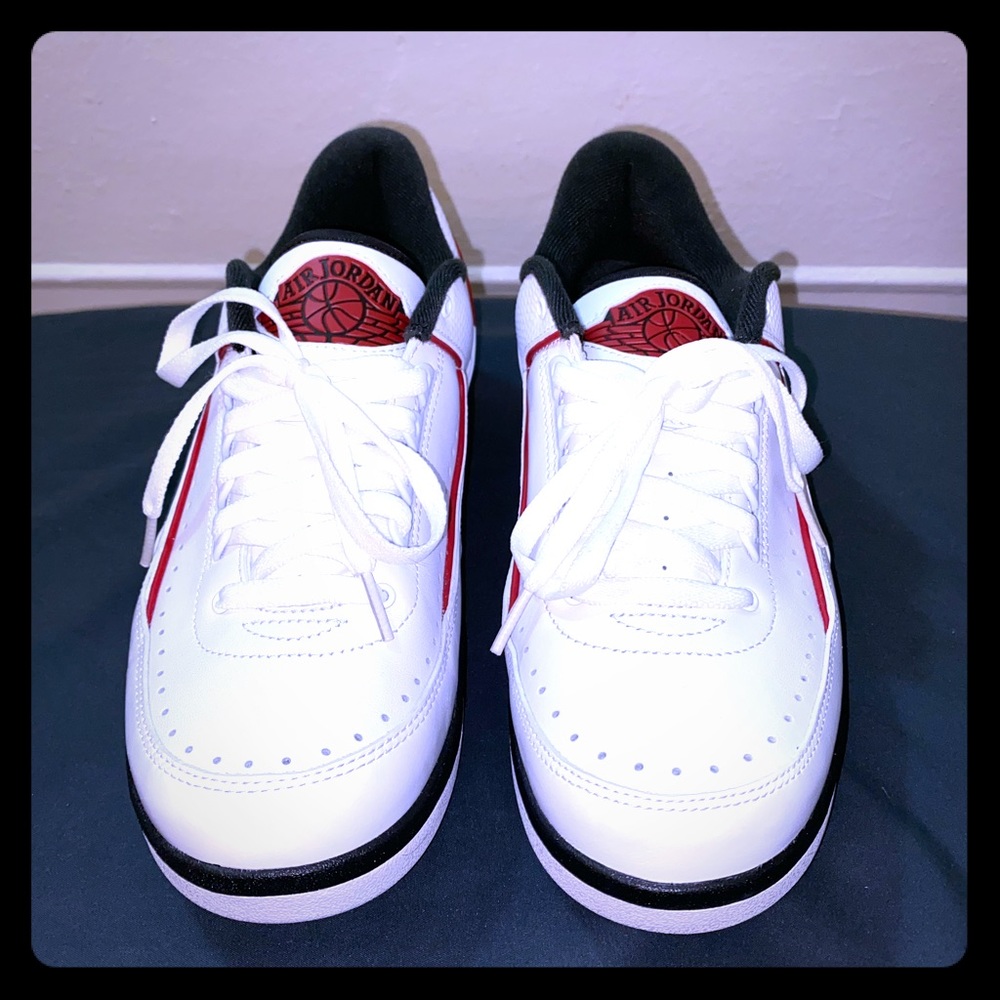 Air Jordan 2 low size. 10